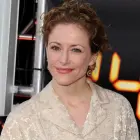 Leslie Hope