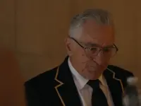 Ezra-Robert De Niro