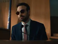 چارلی کاکس-بی باک: تولد دوباره-Daredevil: Born Again