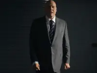 وینسنت دن آفریو-بی باک: تولد دوباره-Daredevil: Born Again